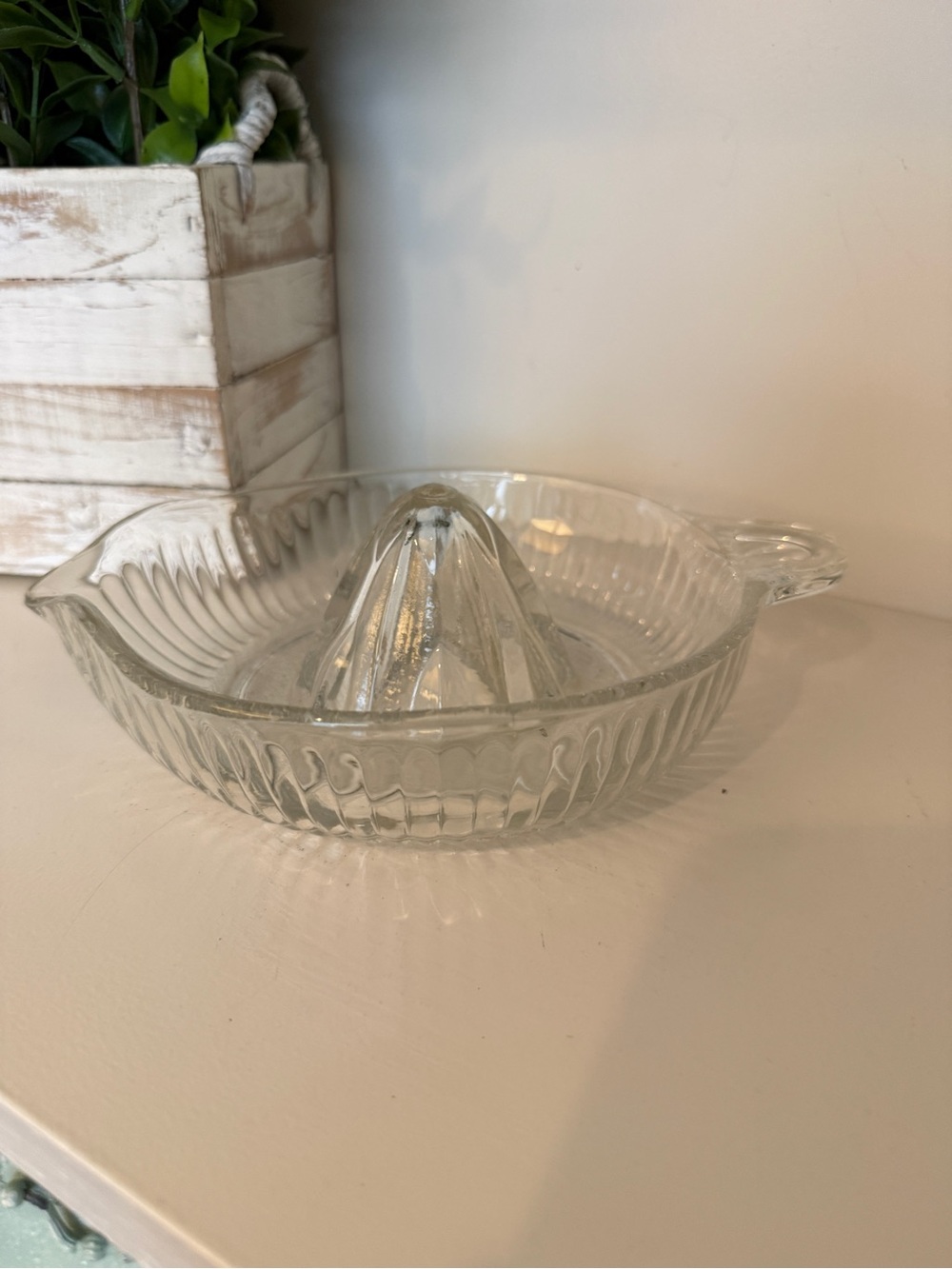 Clear Glass Lemon Juicer Reamer Ribbed Citrus Squeezer Mid Century   Vintage